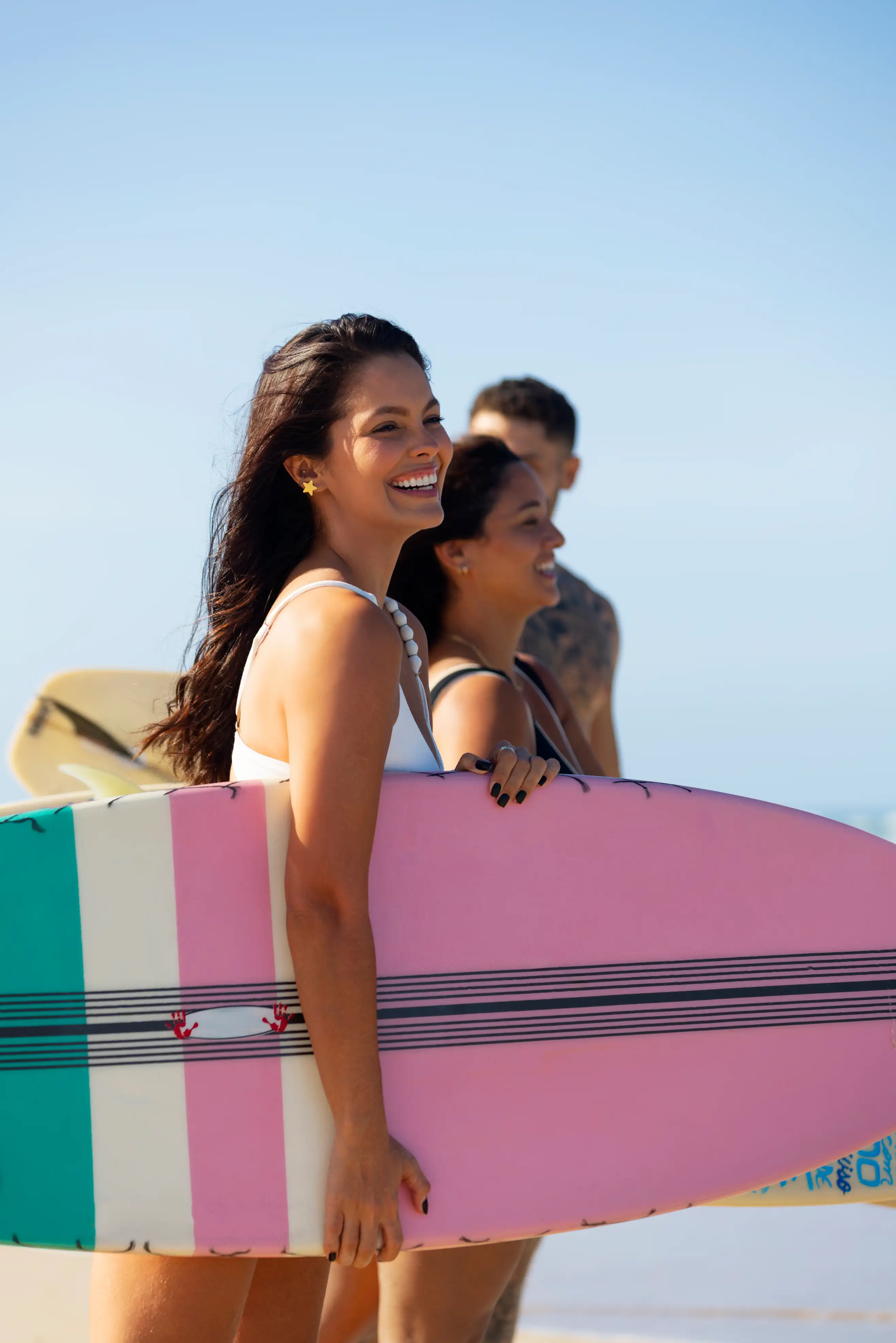 Surf lessons for groups Tamarindo — morning session on beach